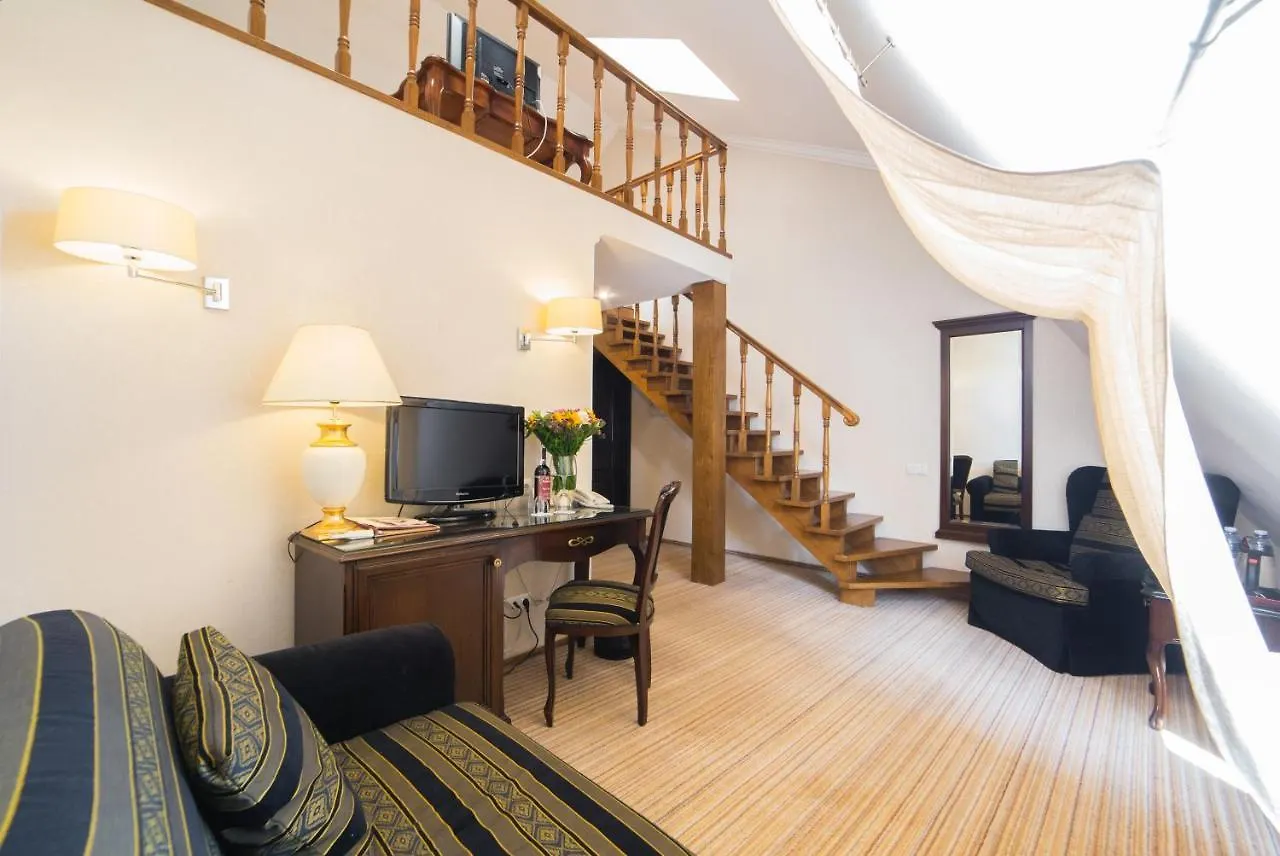 Optima Collection Medievale Lviv 4*,
