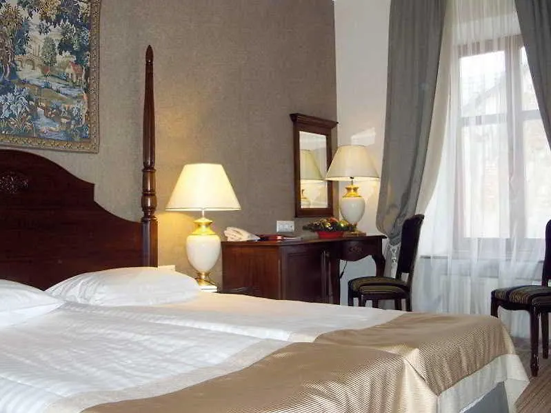 Optima Collection Medievale Lviv 4*,